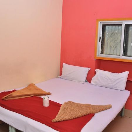 Manju Guest House Hampi Buitenkant foto