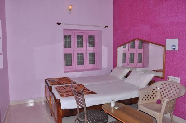 Manju Guest House Hampi Buitenkant foto
